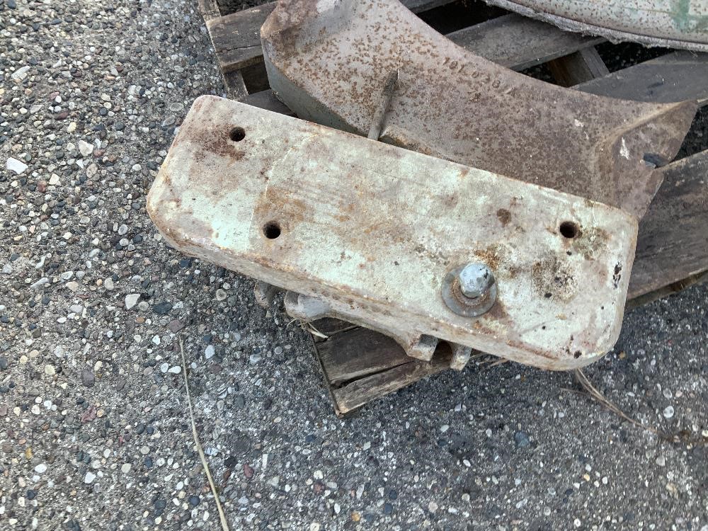 Oliver Clamshell Fenders & Weight Brackets BigIron Auctions