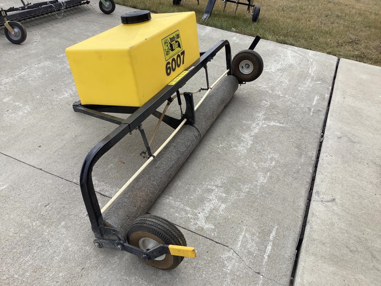 F/S Dandy Lion Killer Lawn Chemical Applicator BigIron Auctions