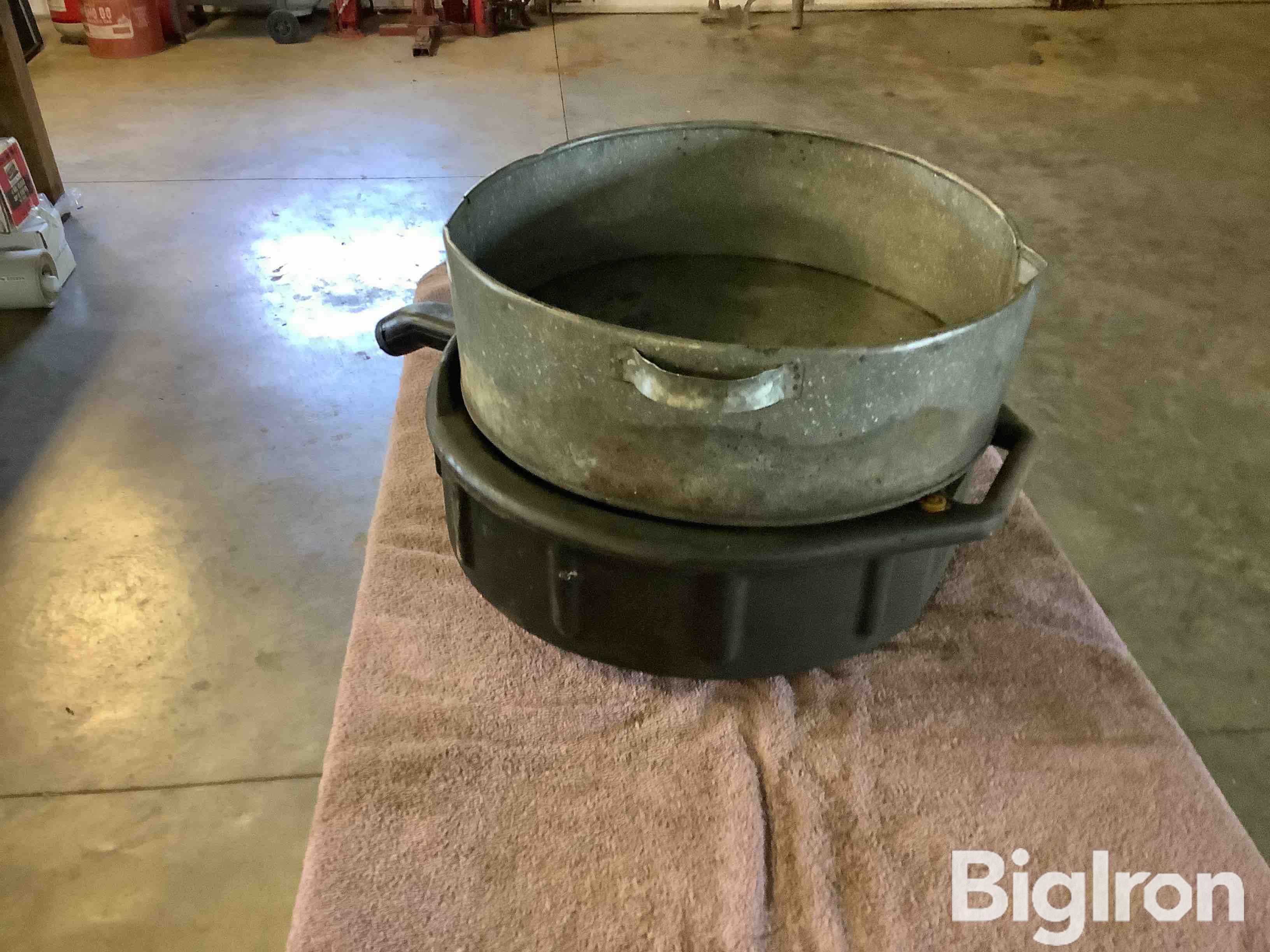 Oil Pans BigIron Auctions   Oilpans 790ea6a2a4f84aad9878a6330bb52708 