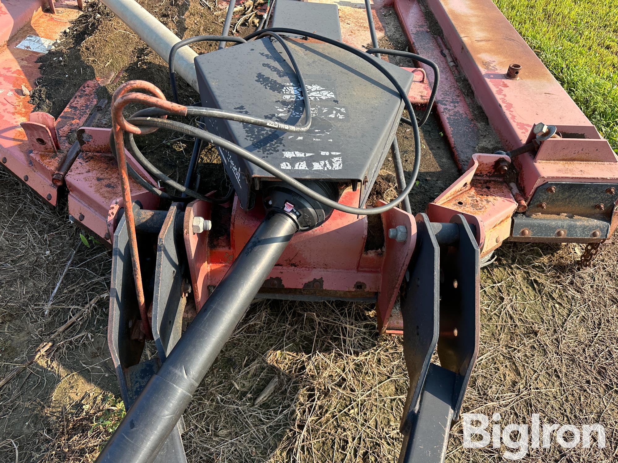 Bush Hog 2610L Pull-Type Shredder/Mower BigIron Auctions