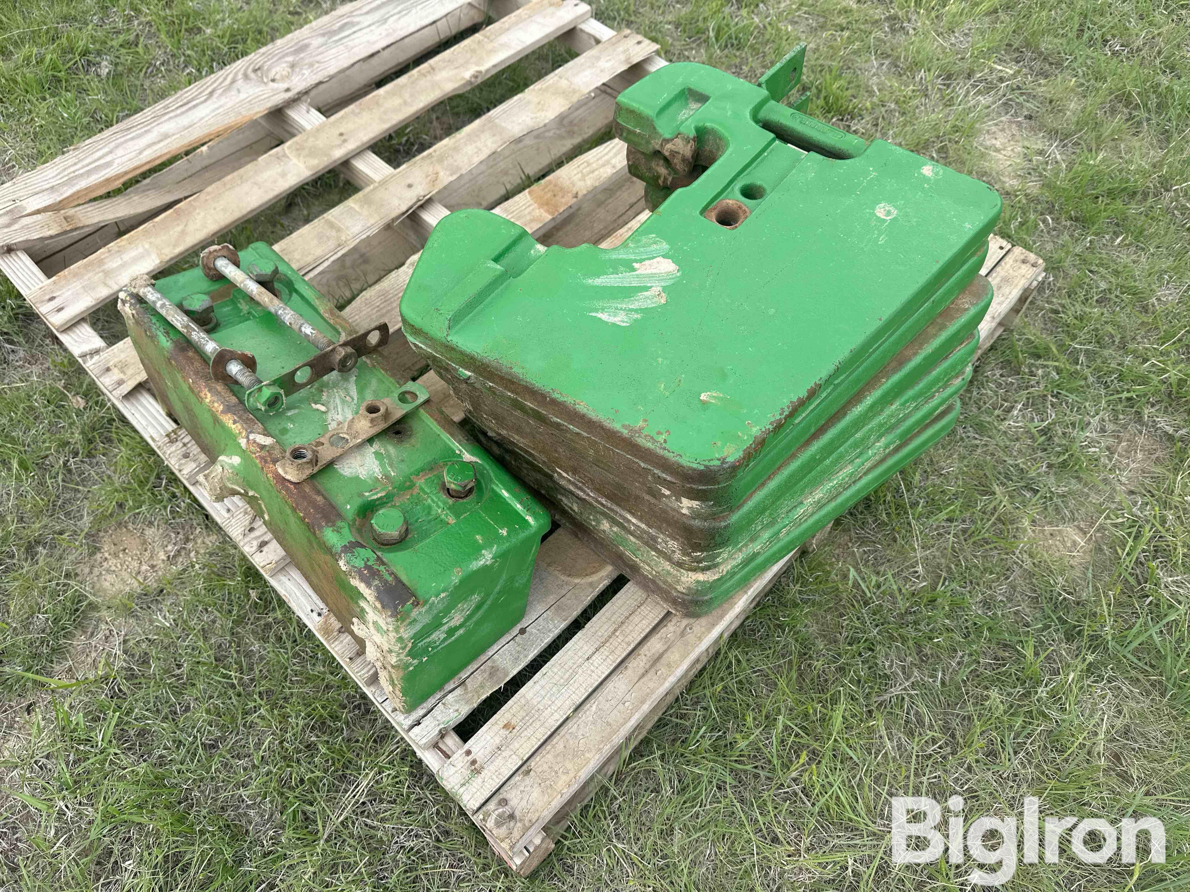 John Deere Suitcase Weights & Bracket BigIron Auctions