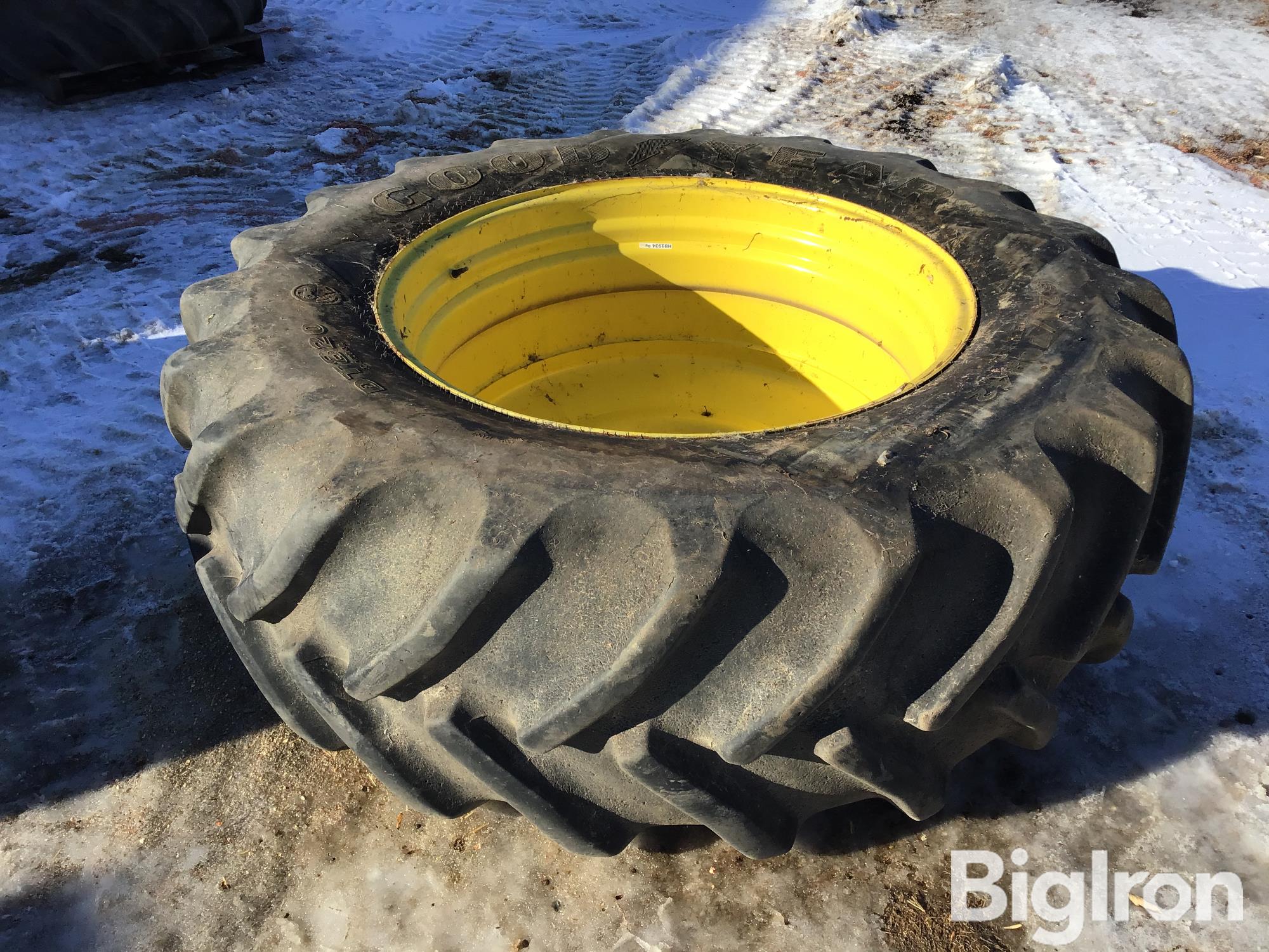 John Deere 620-70-R42 Tire/Rim BigIron Auctions