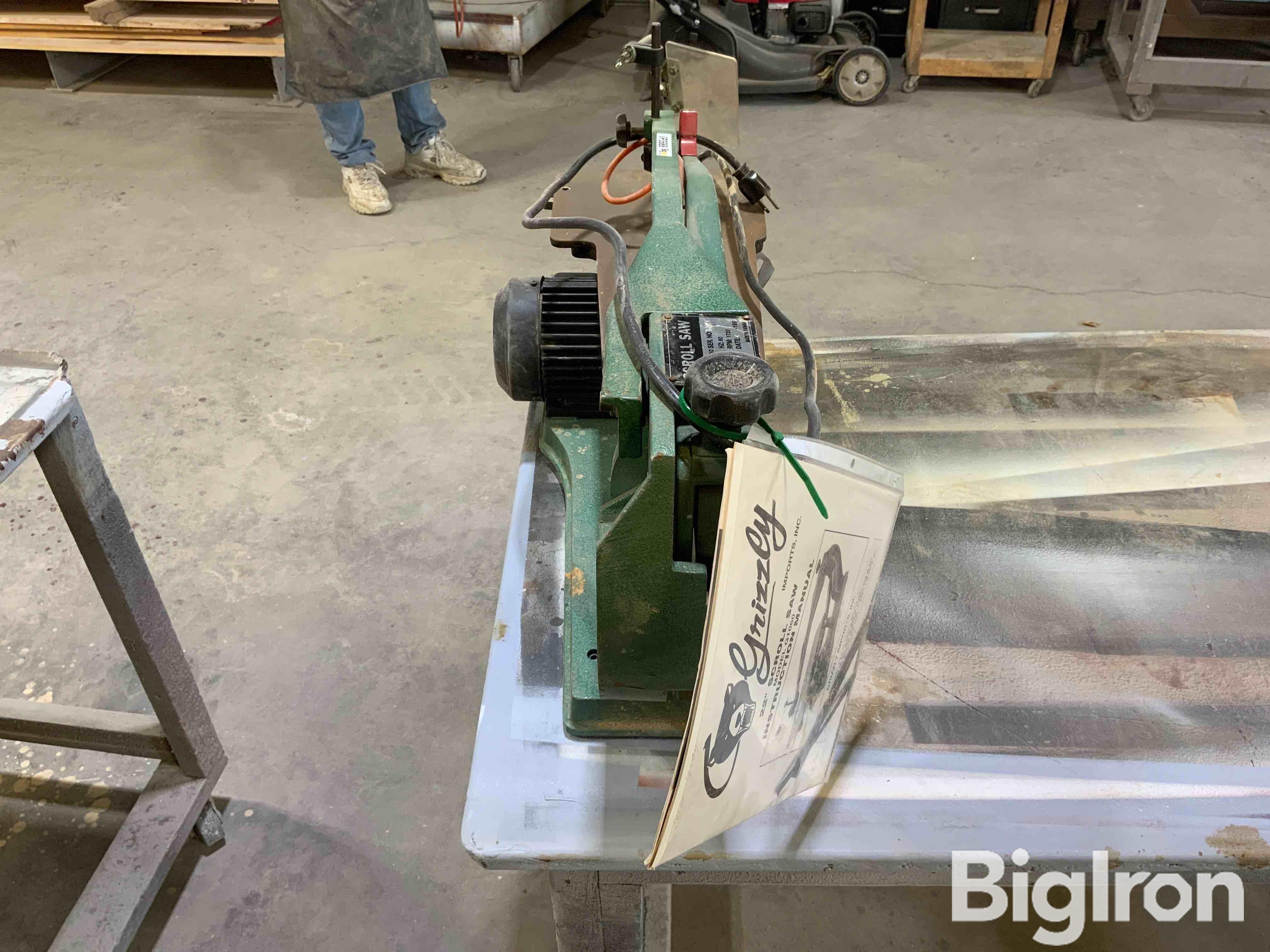 Grizzly 22” Scroll Saw BigIron Auctions