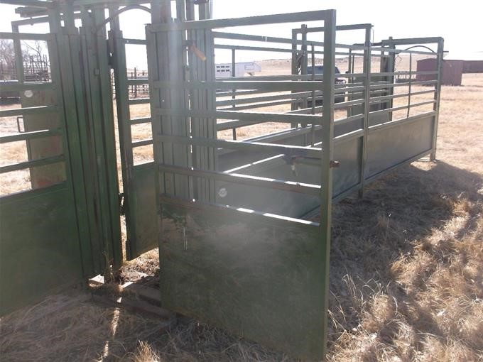 Powder River Adjustable Alley W/Palpation Cage BigIron Auctions