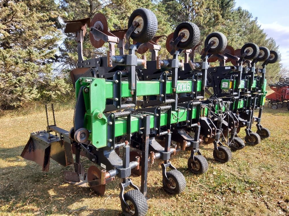 B&H 9100 12R30 Row Crop Cultivator W/Ridge Shields BigIron Auctions