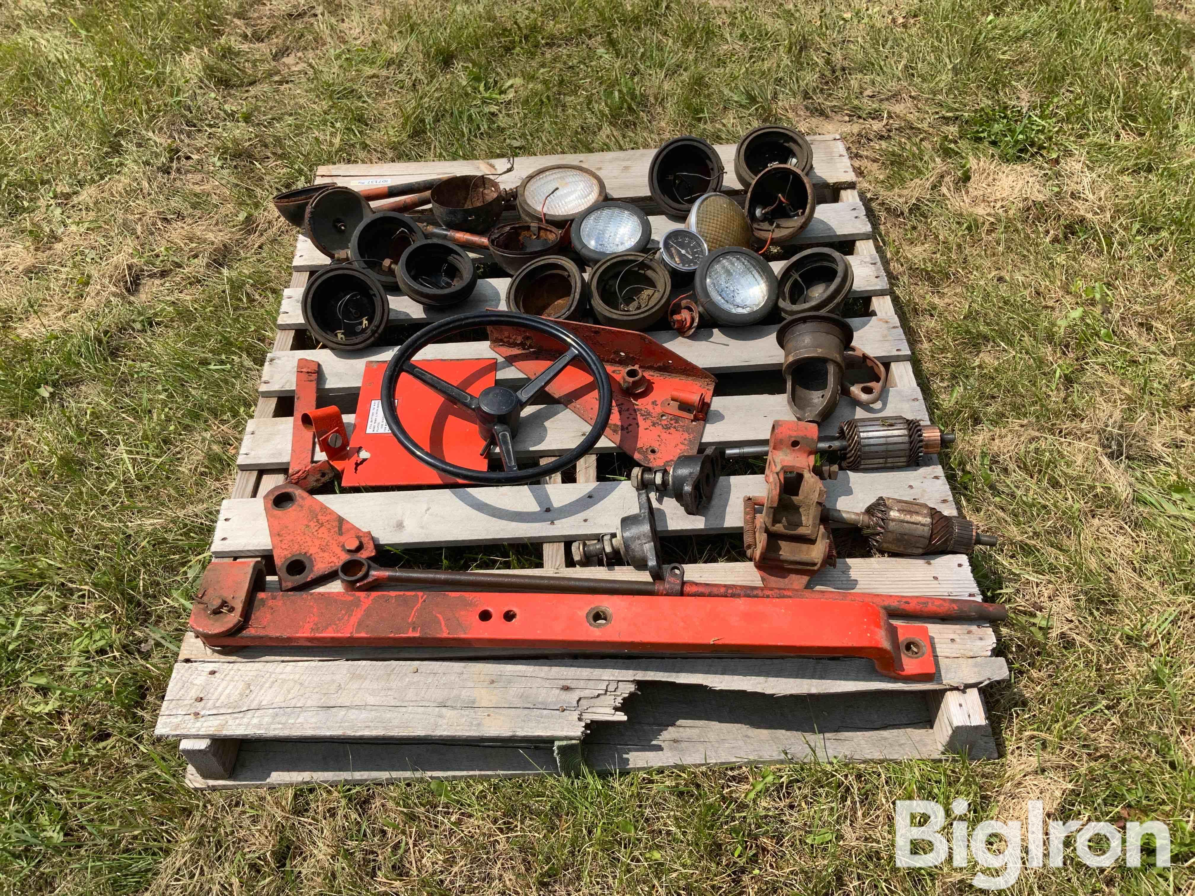 Allis-Chalmers Tractor Parts BigIron Auctions