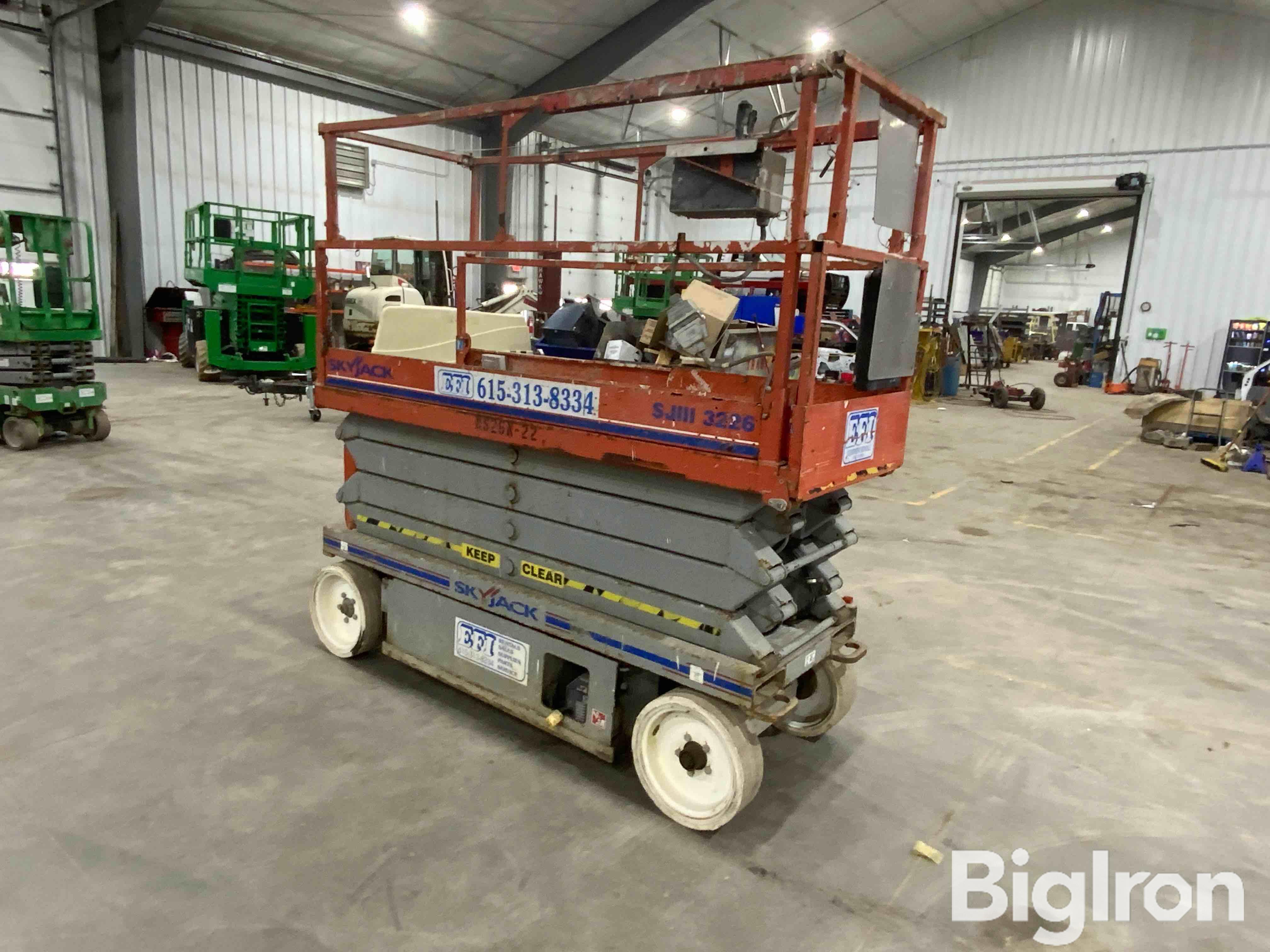 2011 SkyJack SJIII 3226 Electric Self-Propelled Scissor Lift BigIron ...