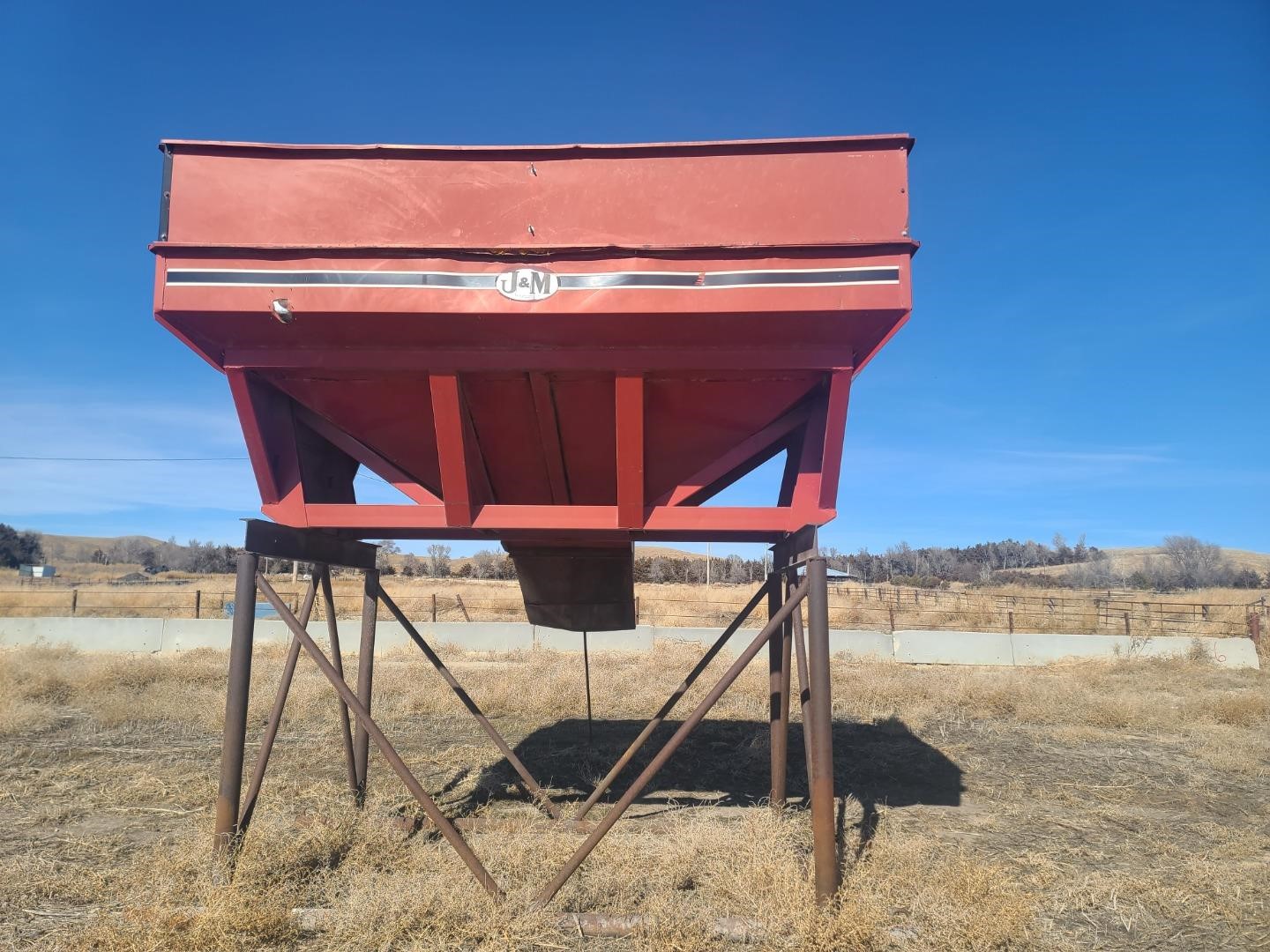 Over Head Grain Hopper Bigiron Auctions 7931