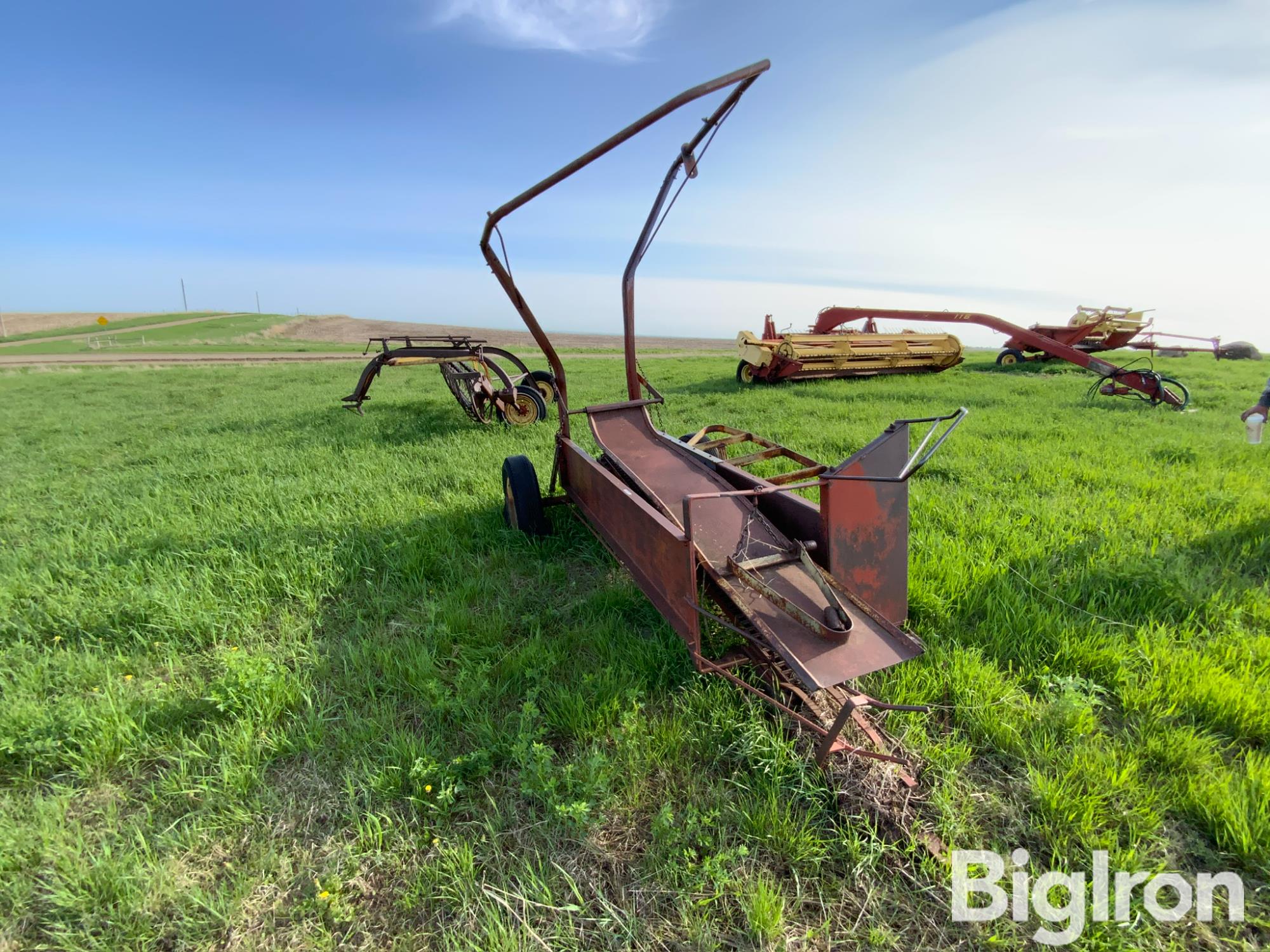 Square Bale Accumulator BigIron Auctions   Noname 29183 3d7d7580c83d4389814cdab7117bcf05 