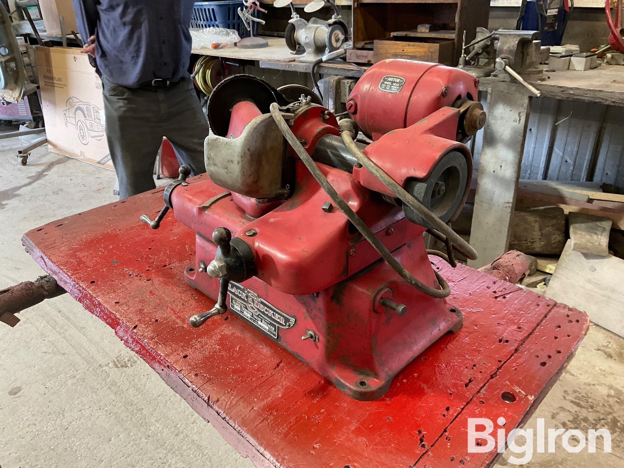 Black Decker NWB Super Service Valve Refacer BigIron Auctions