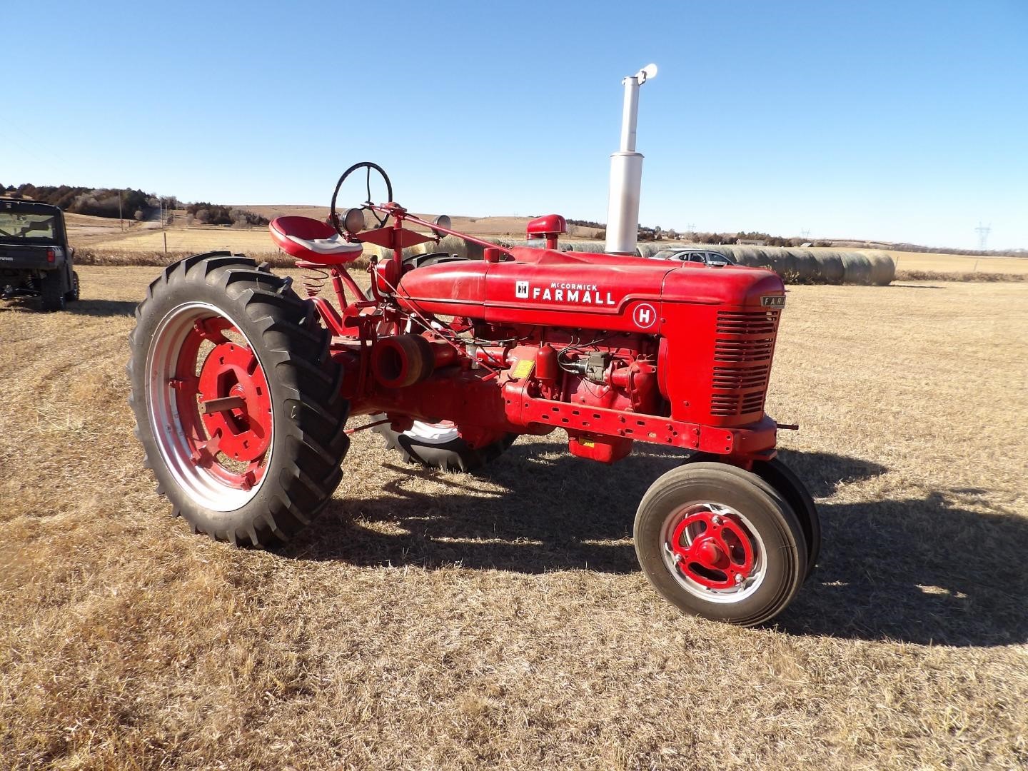 Mccormick Farmall H 2wd Tractor Bigiron Auctions