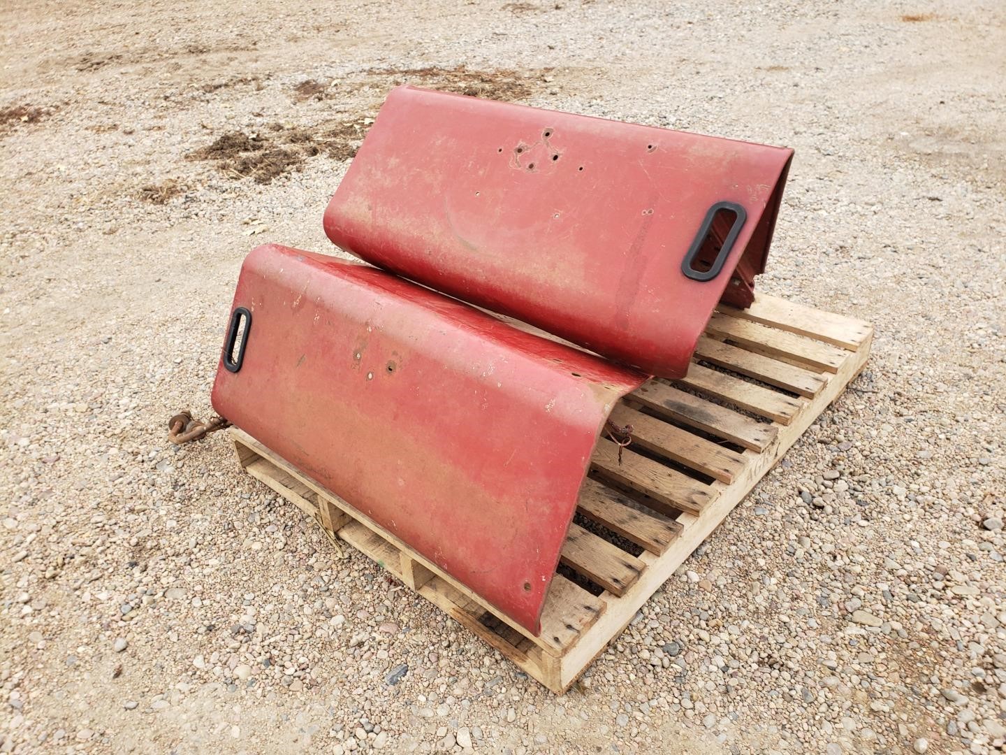 Rear Fenders For International 66 Series Tractor BigIron Auctions