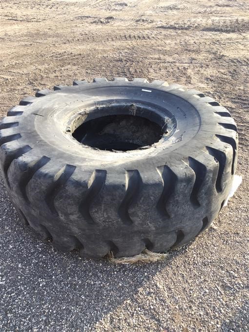 yokohama-23-5-25-loader-tire-bigiron-auctions