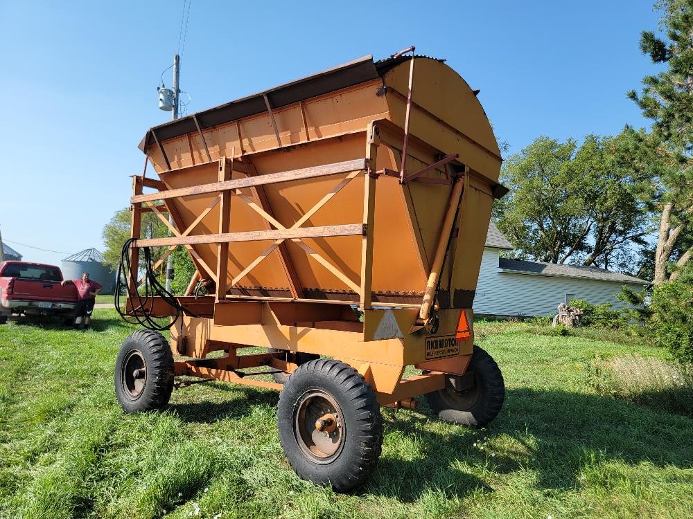 Richardton 1200 Multi Purpose Dump Wagon Bigiron Auctions