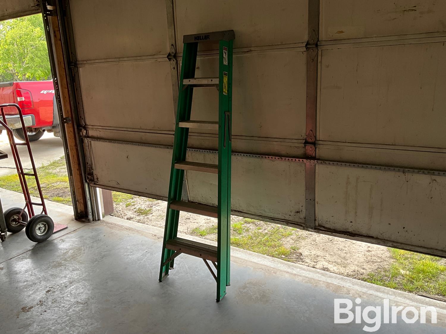 Keller step store ladder