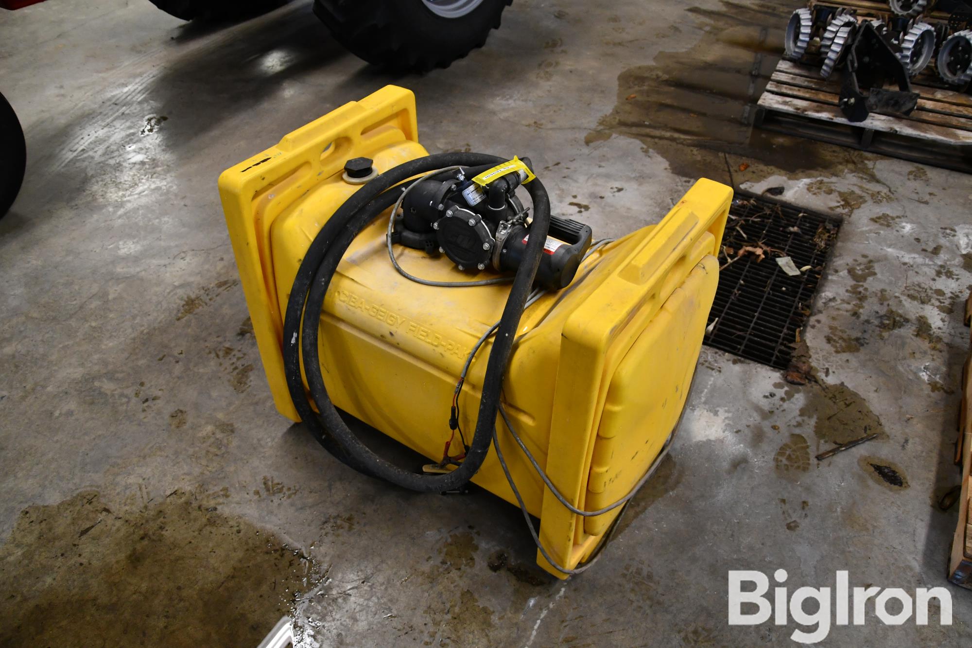 Ciba-Geigy Field-Pak VP12CG Herbicide Pump BigIron Auctions