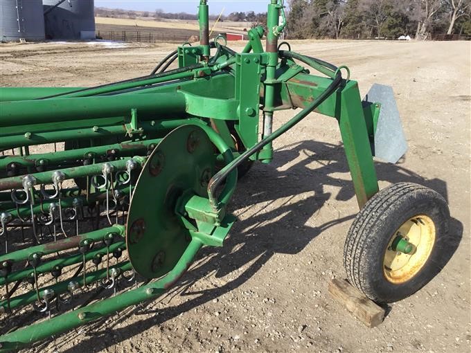 John Deere 700 V-Rake BigIron Auctions