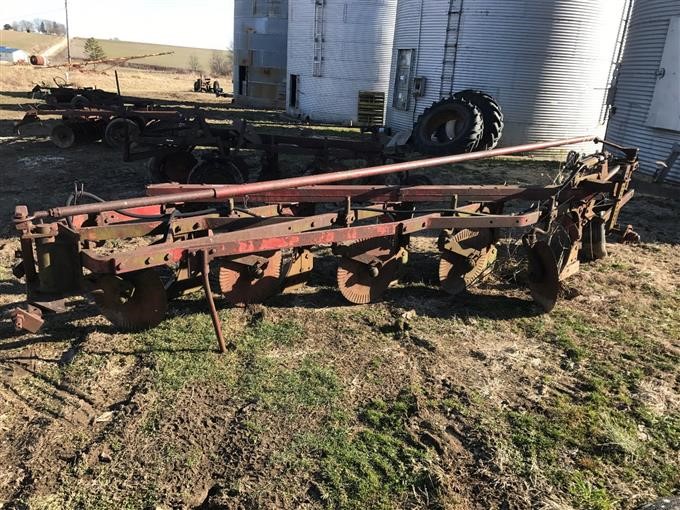 International Havester 550 5 Bottom Plow BigIron Auctions