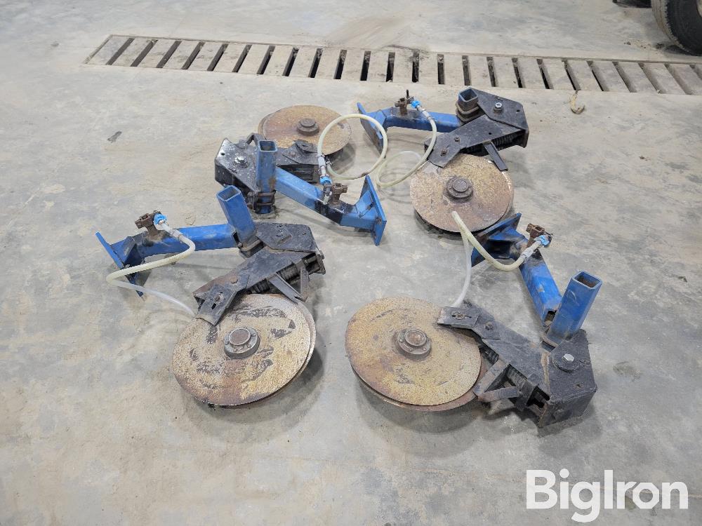 Kinze 2600 Fertilizer Disks Bigiron Auctions 7711