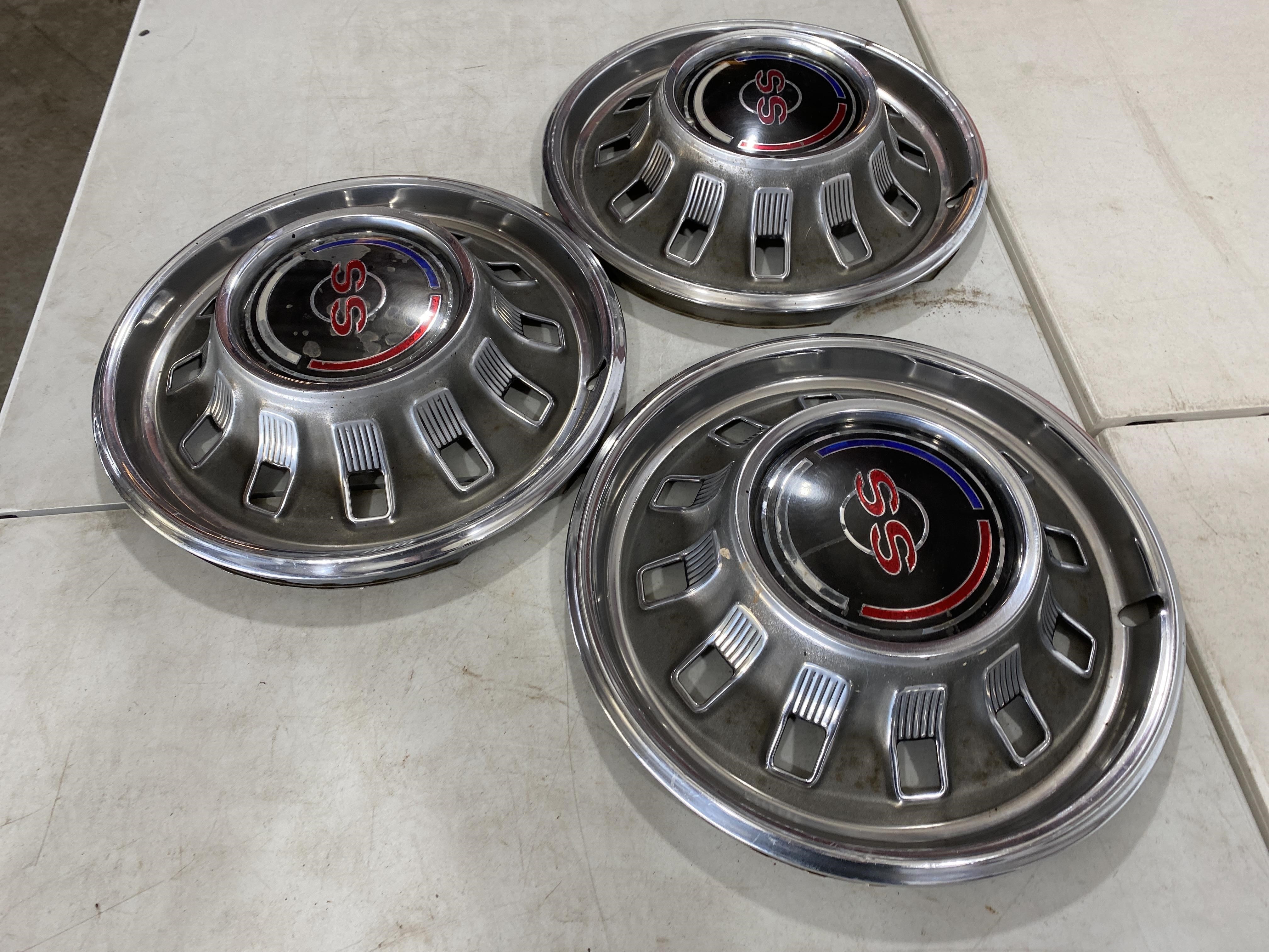 1967 Chevrolet Impala SS Hubcaps BigIron Auctions