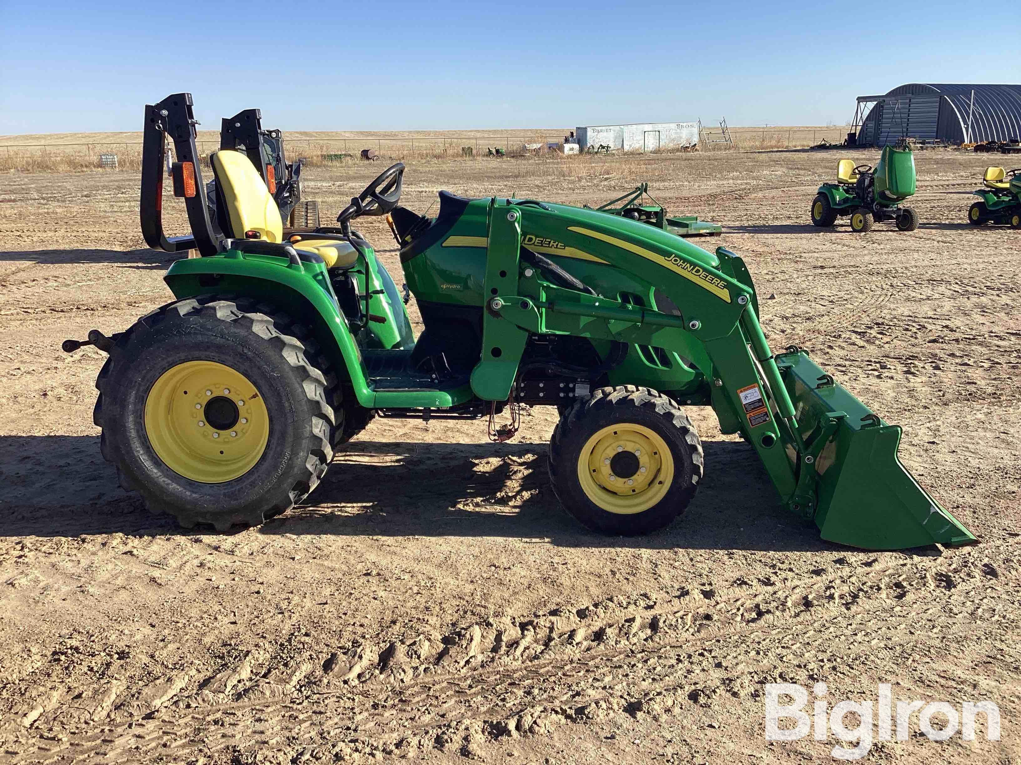 2013 John Deere 3520 Mfwd Compact Utility Tractor Wloader Bigiron Auctions 9890