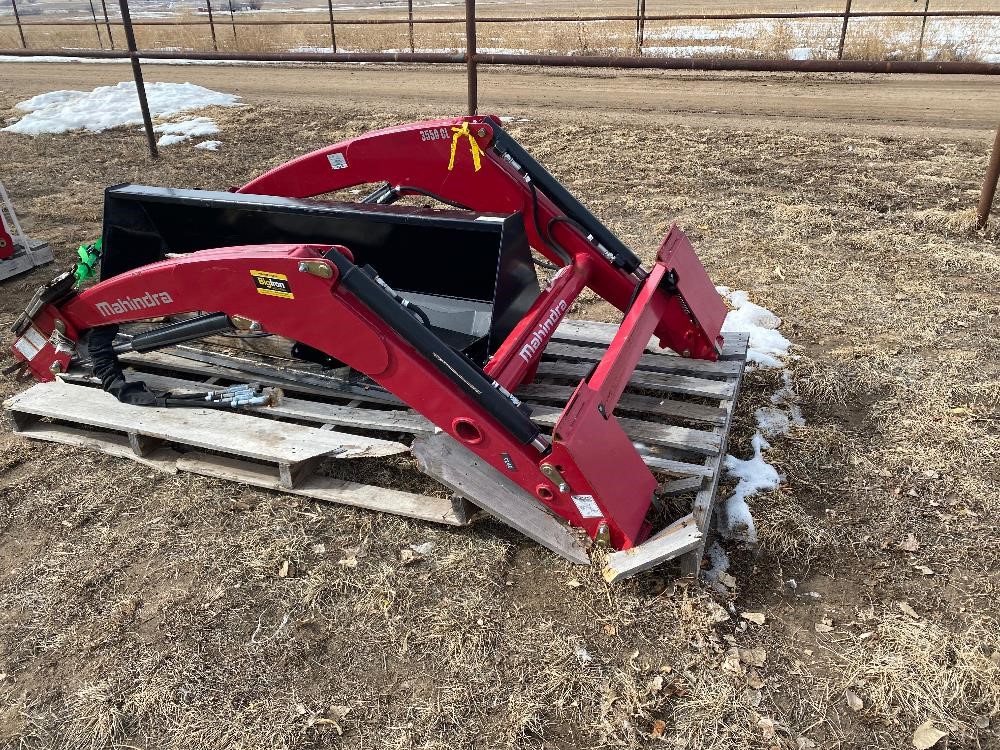 Mahindra 3550CL Front Loader Attachment BigIron Auctions