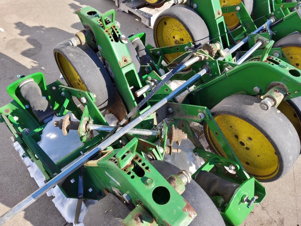 John Deere Row Units BigIron Auctions