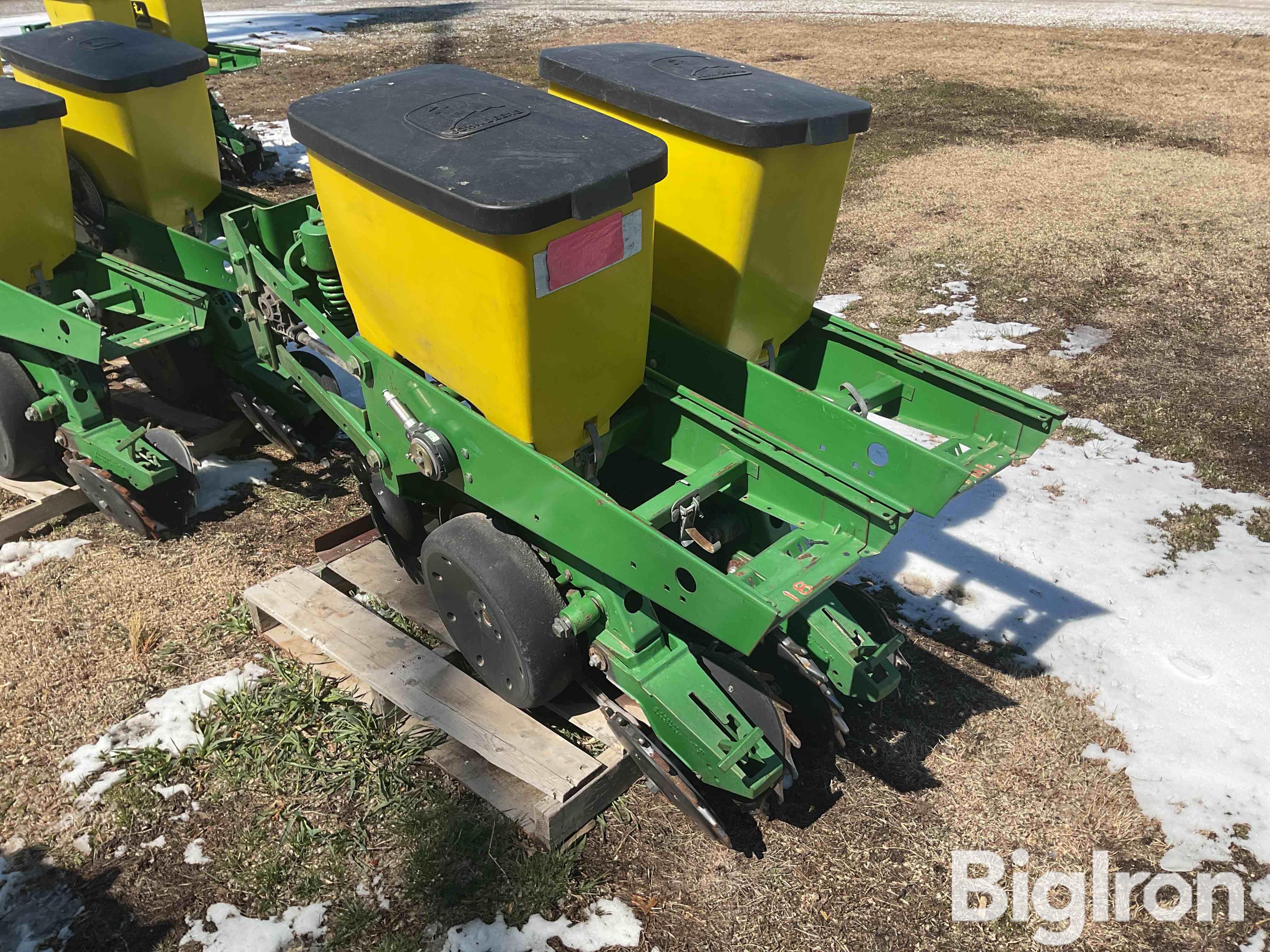 John Deere Max Emerge Planter Units BigIron Auctions