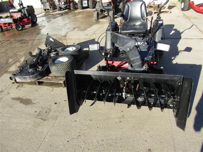 Gravely Zt2044xl Zero Turn Mower Wsnowblower Attachment Bigiron Auctions
