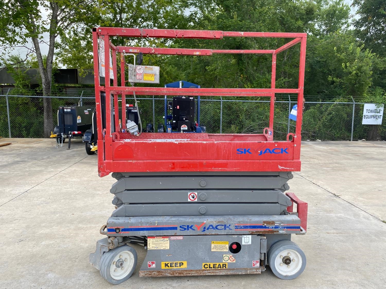 2013 SkyJack SJ111-3219 Scissor Lift BigIron Auctions