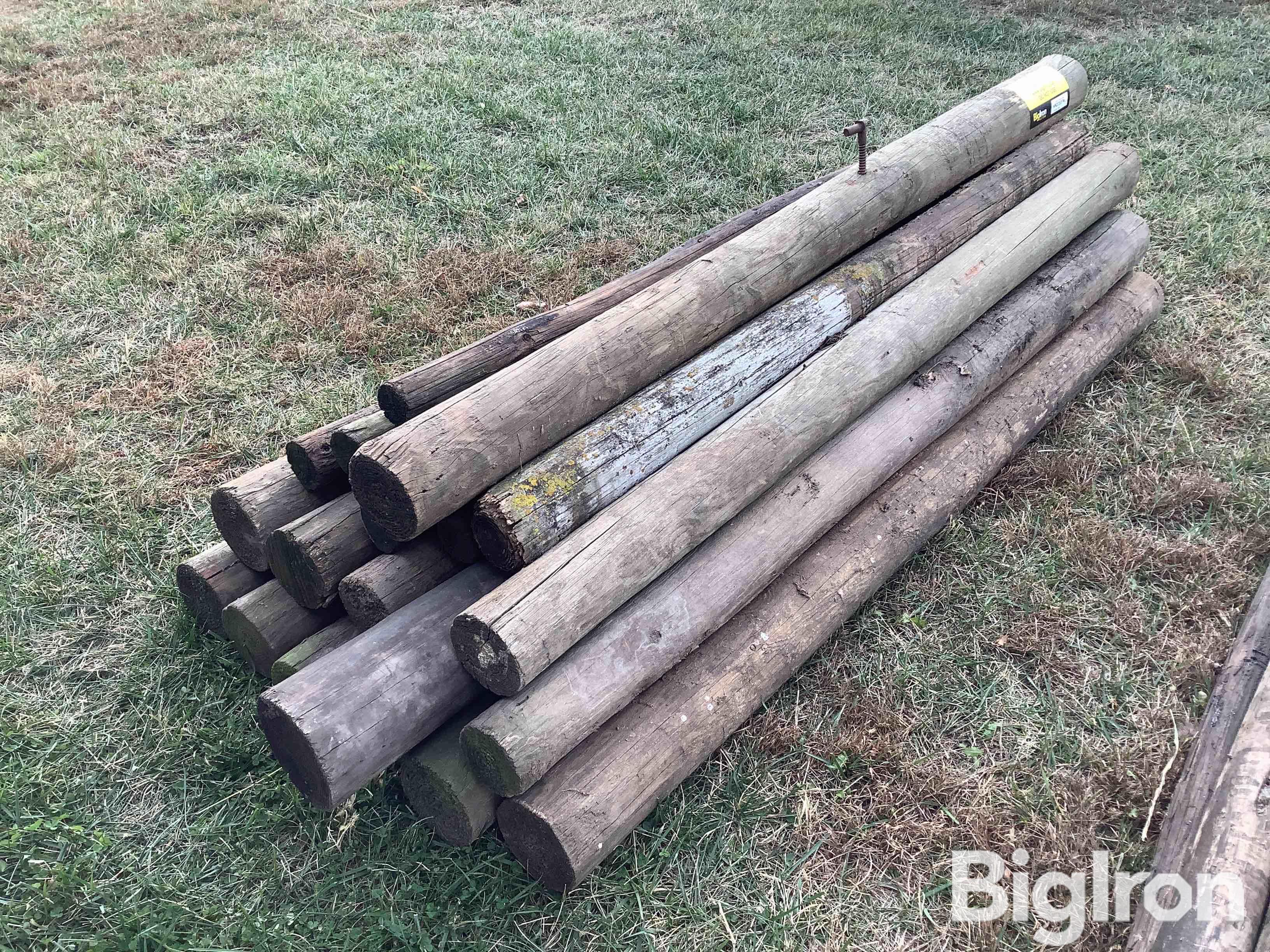 Wood Posts BigIron Auctions   Woodposts 165 2654b056b78b4cf99a86e147bc2a3cee Rc 