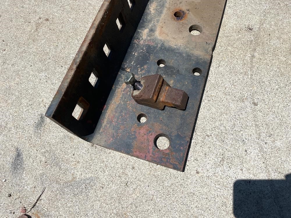 Allis-Chalmers 7000 Series Suitcase Weight Bracket & Weight Retainers ...