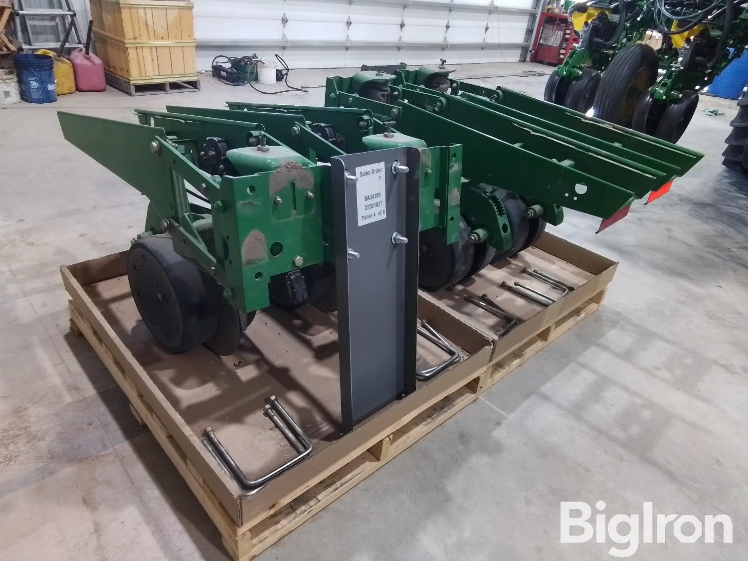 2006 John Deere 1720 Maxemerge Xp Planter Row Units Bigiron Auctions 9406