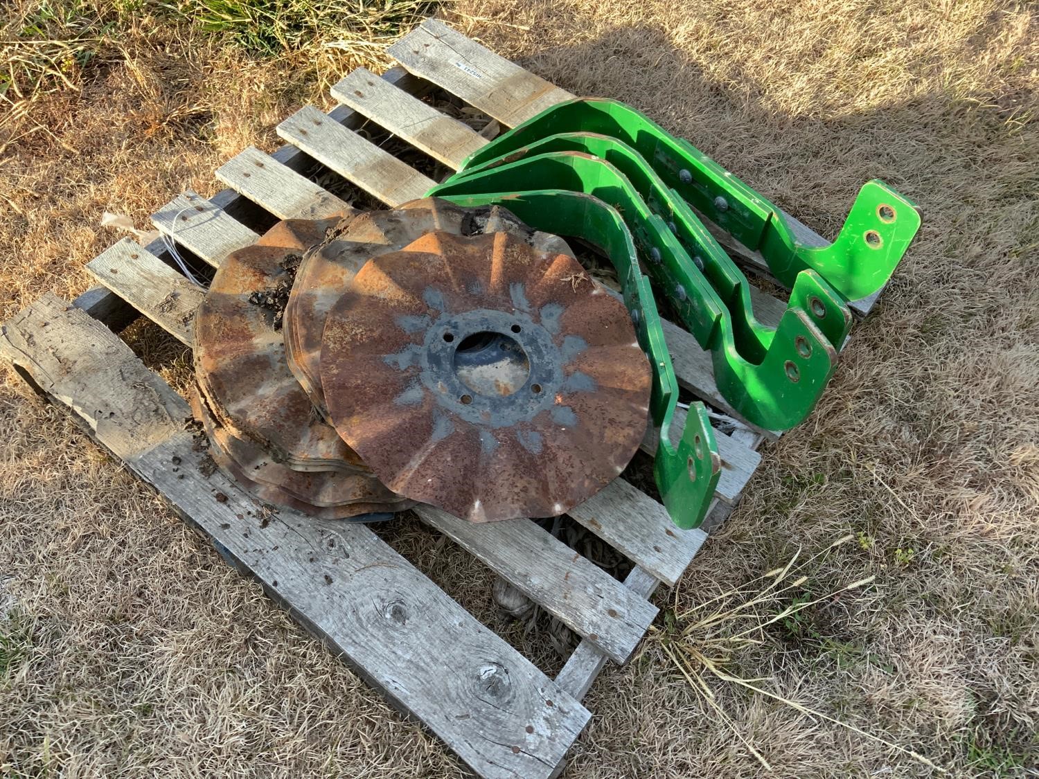 John Deere / Hawkins JD Scrapers & Wavy Discs BigIron Auctions