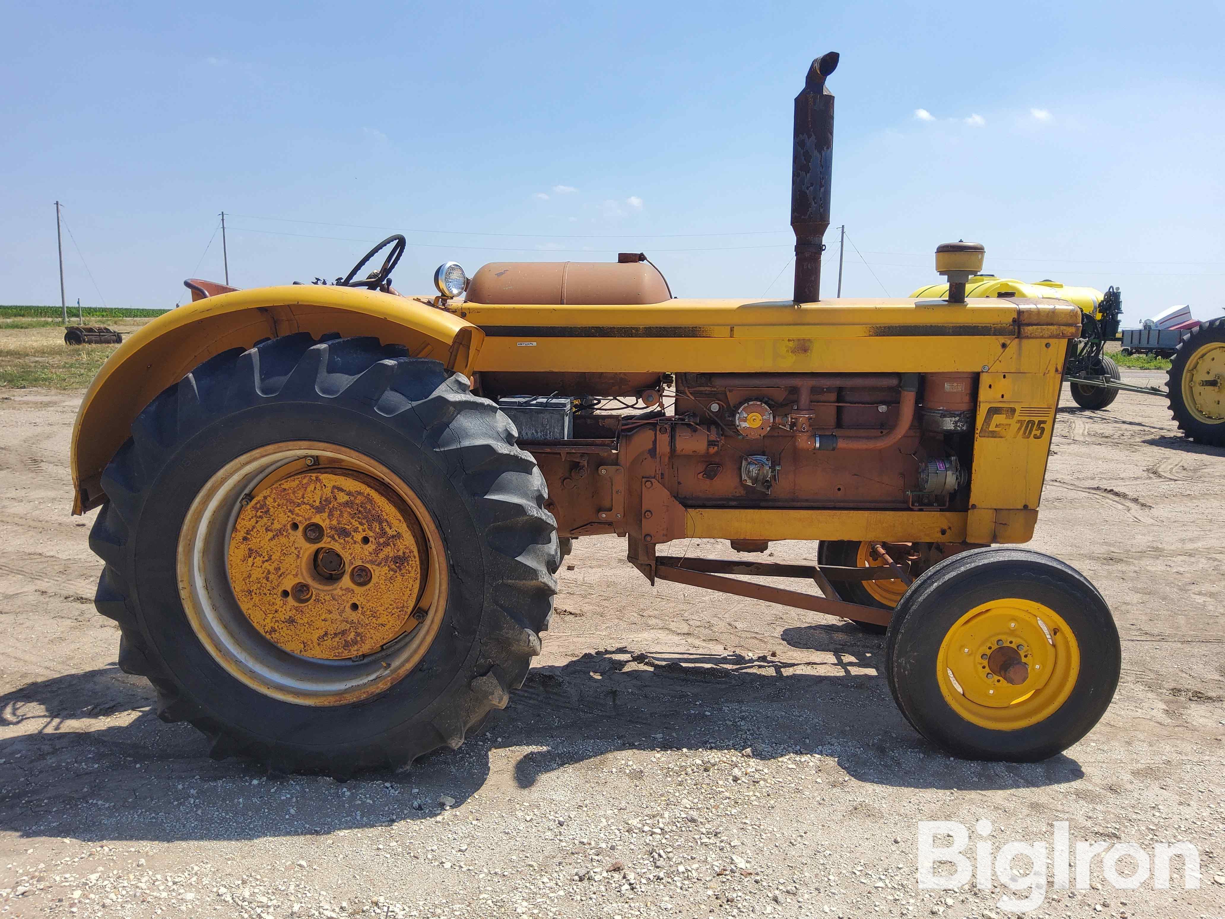 Minneapolis-Moline G705 2WD Tractor BigIron Auctions