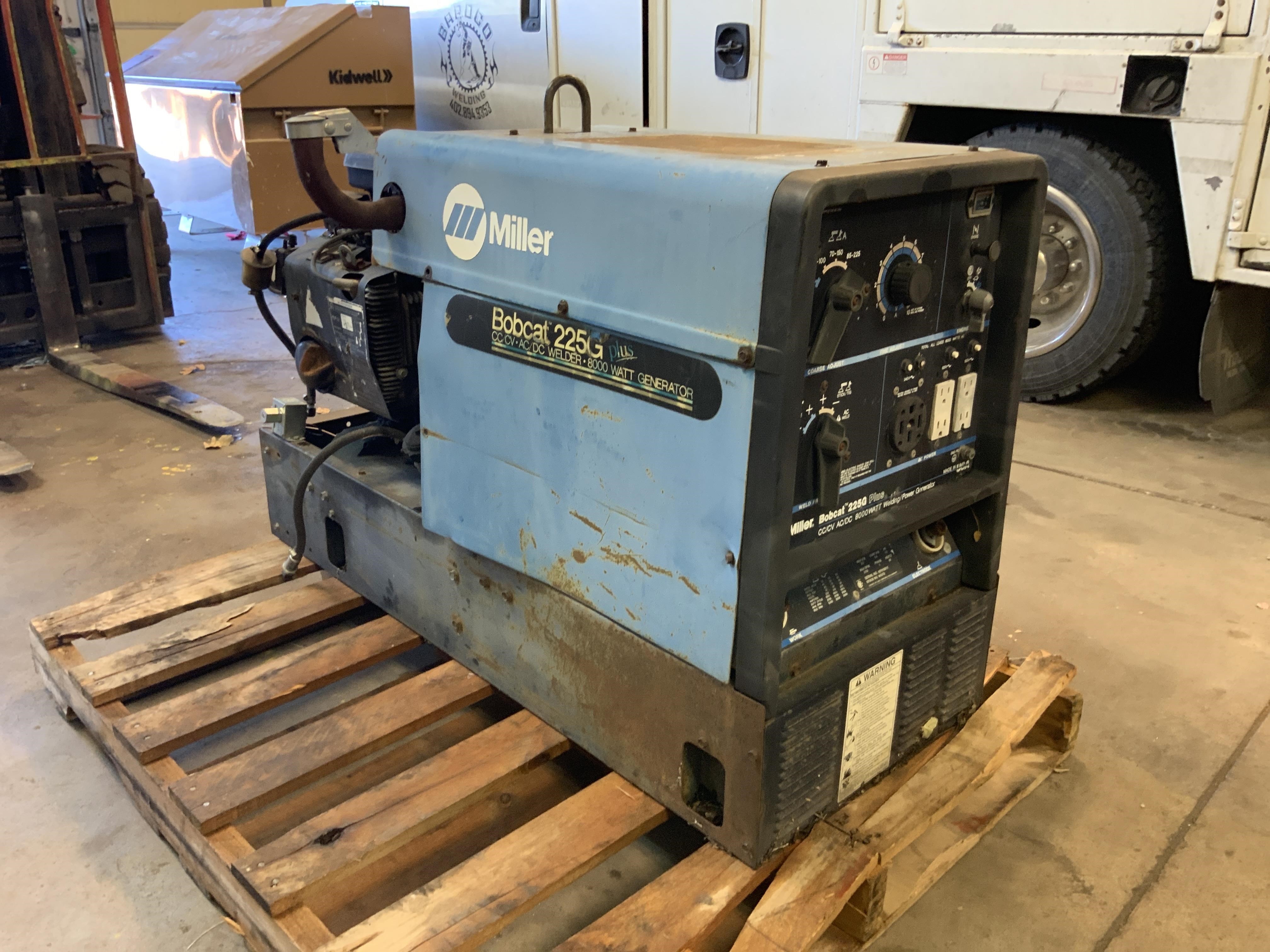 Miller Bobcat 225G Plus AC/DC Welder & 8000 Watt Generator (INOPERABLE