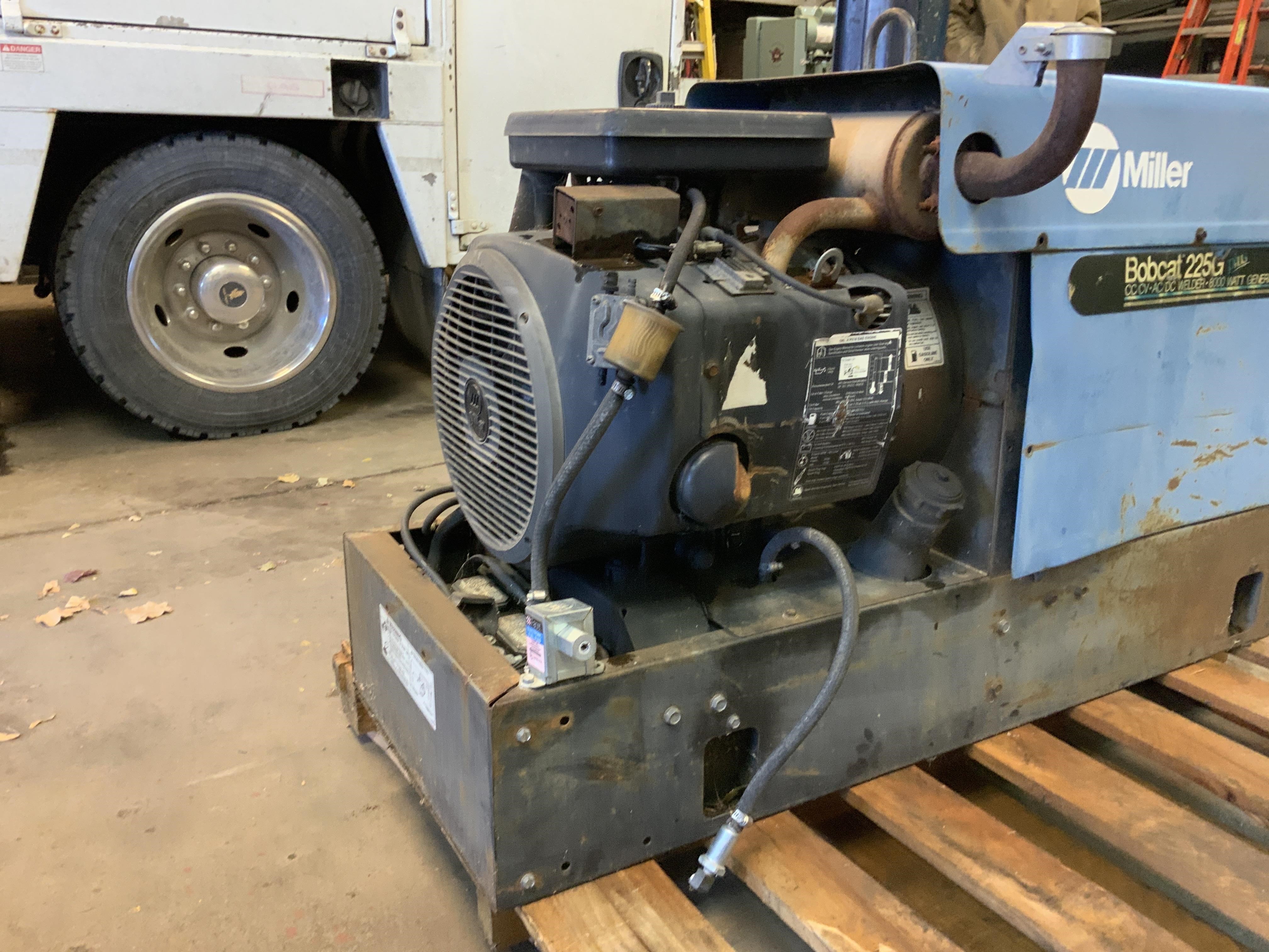 Miller Bobcat 225G Plus AC/DC Welder & 8000 Watt Generator (INOPERABLE