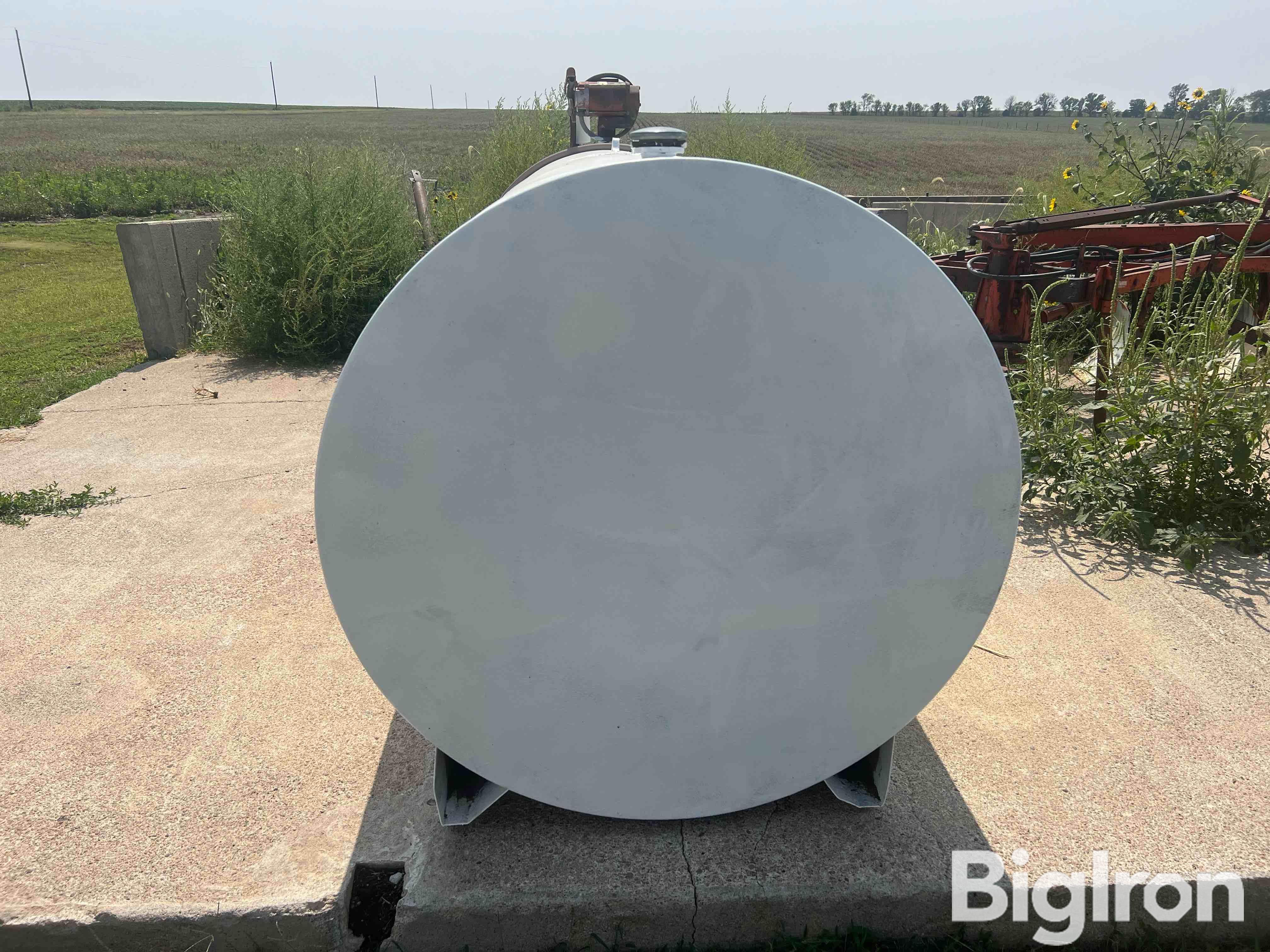 1000-Gallon Horizontal Fuel Tank BigIron Auctions