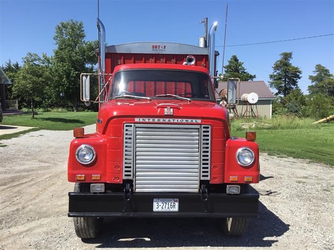 1973 International Fleetstar 2070A Tri/A Grain Truck BigIron Auctions