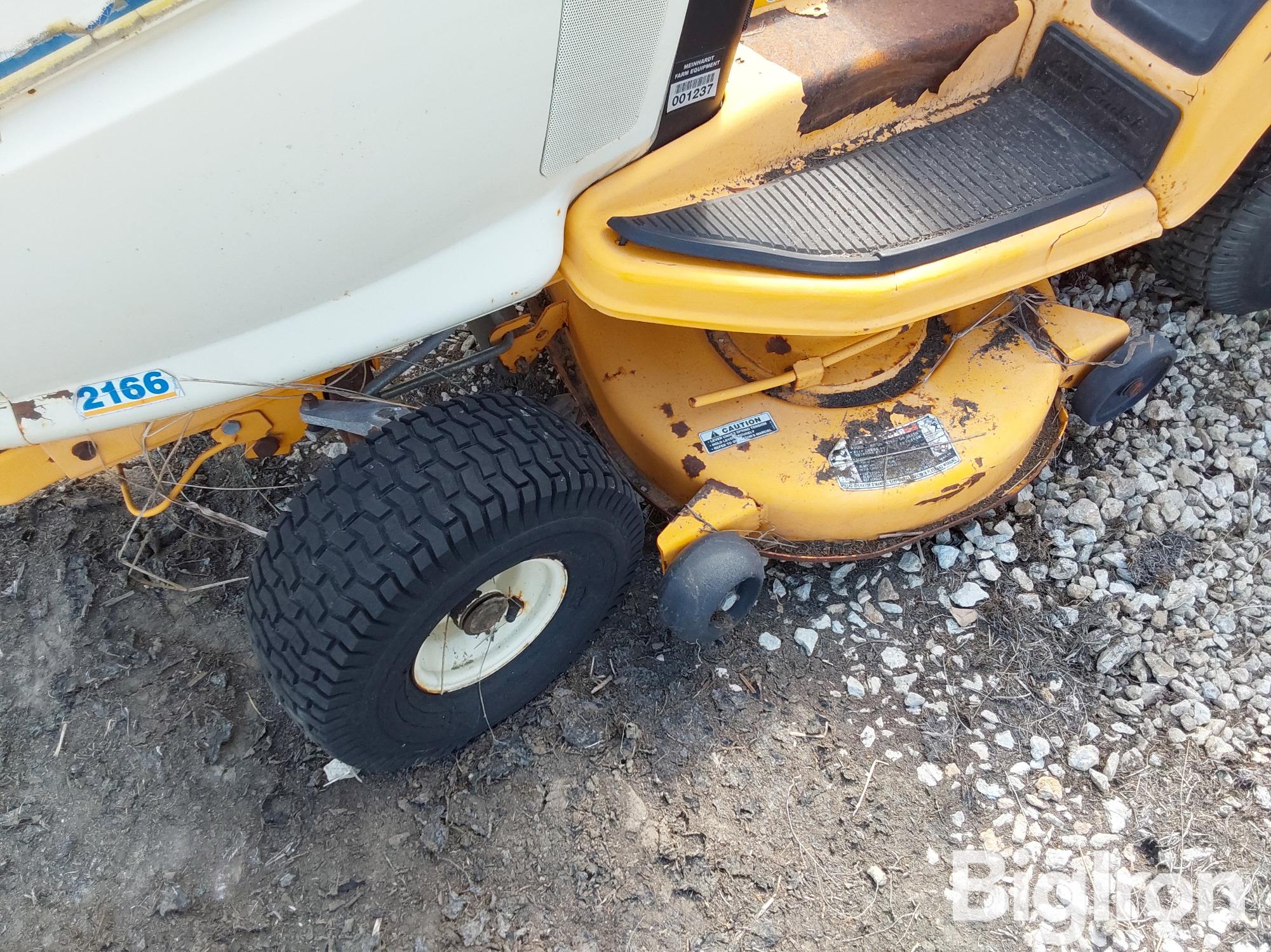 Cub Cadet 2166 Lawn Tractor W Grass Catcher Attachment Bigiron Auctions