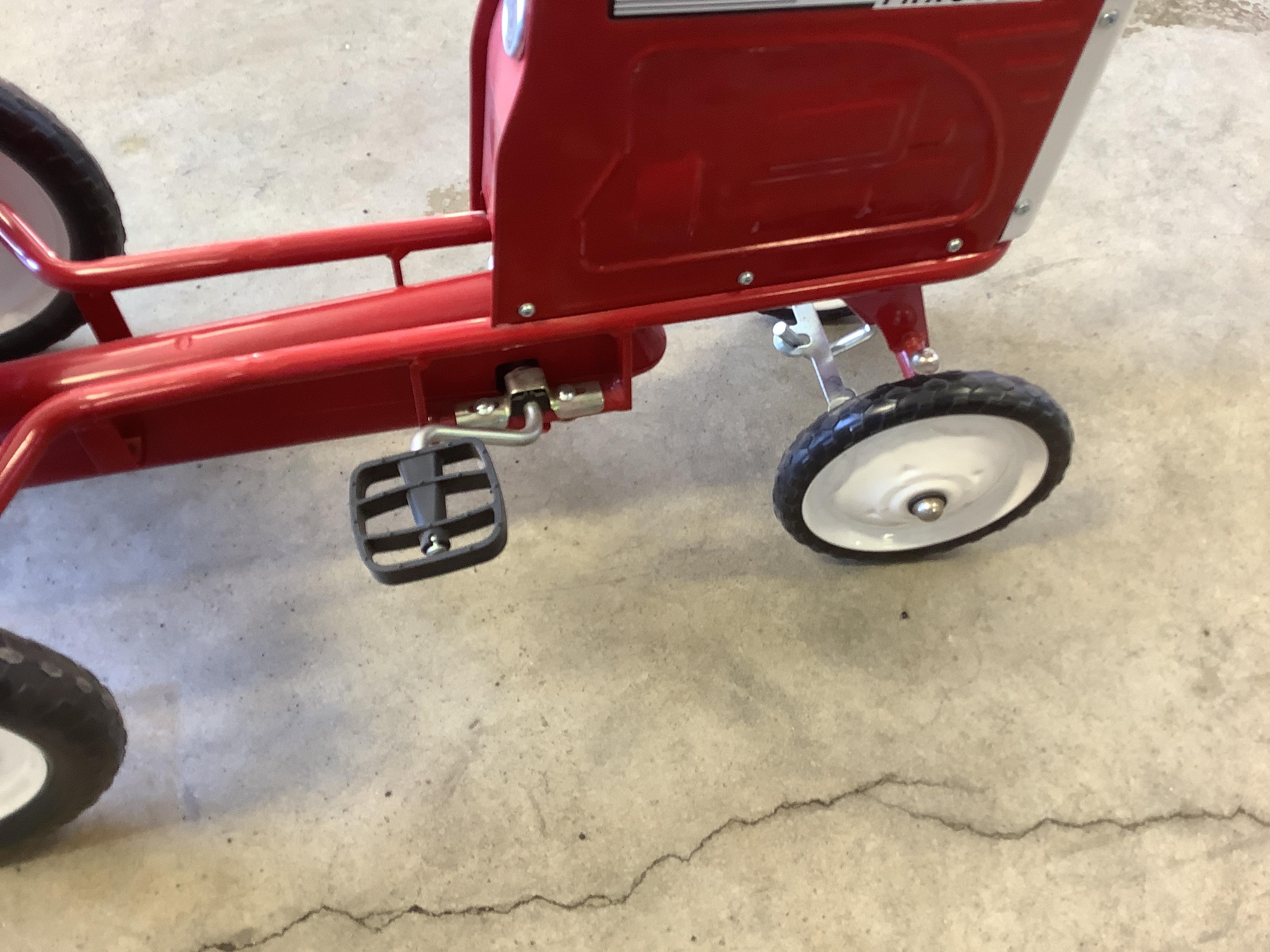 Red Pedal Tractor BigIron Auctions