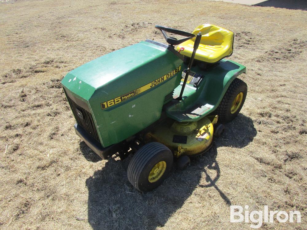 John deere cheap 165 lawn tractor