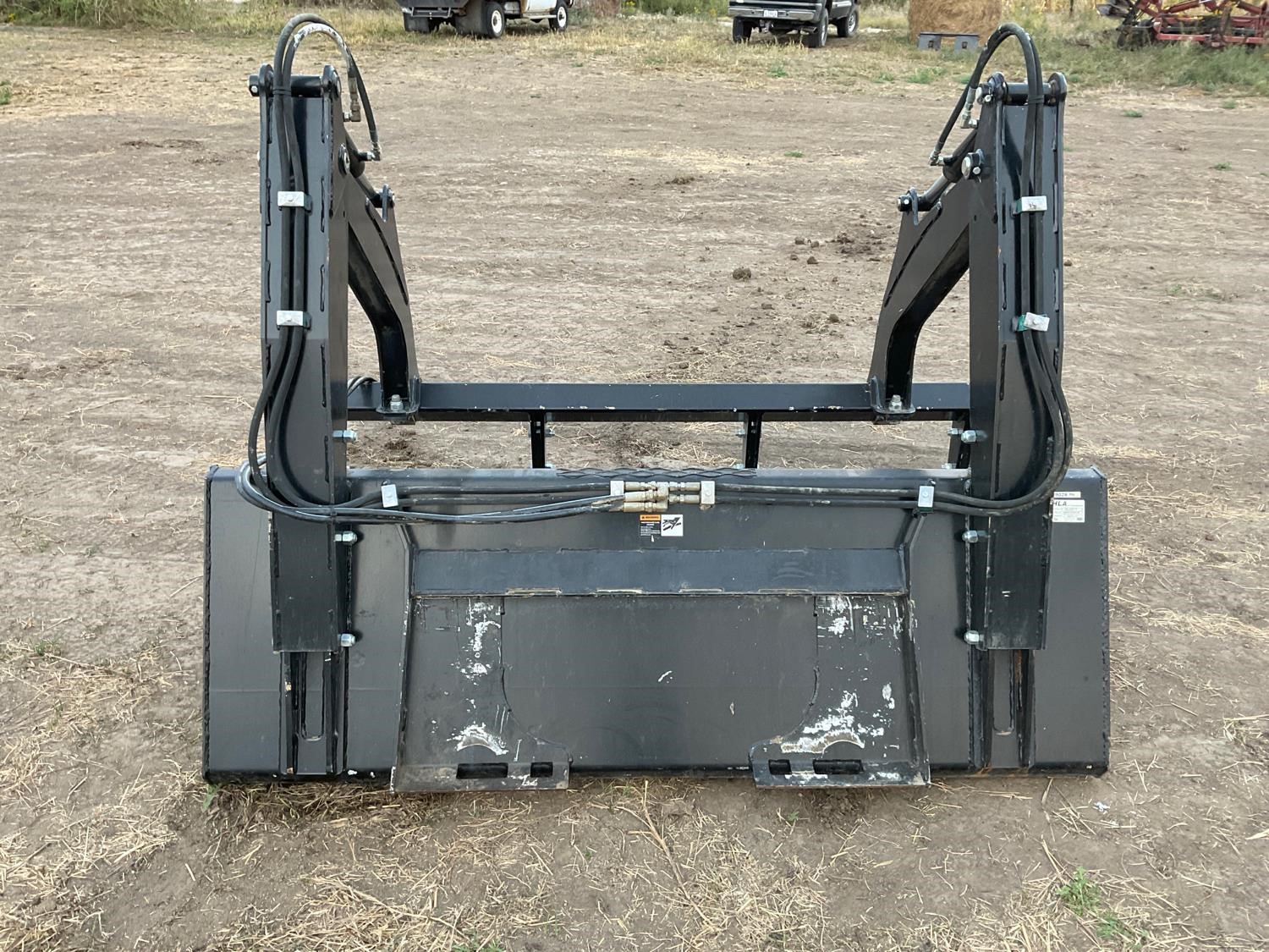 HLA 84” Loader Bucket & Grapple BigIron Auctions