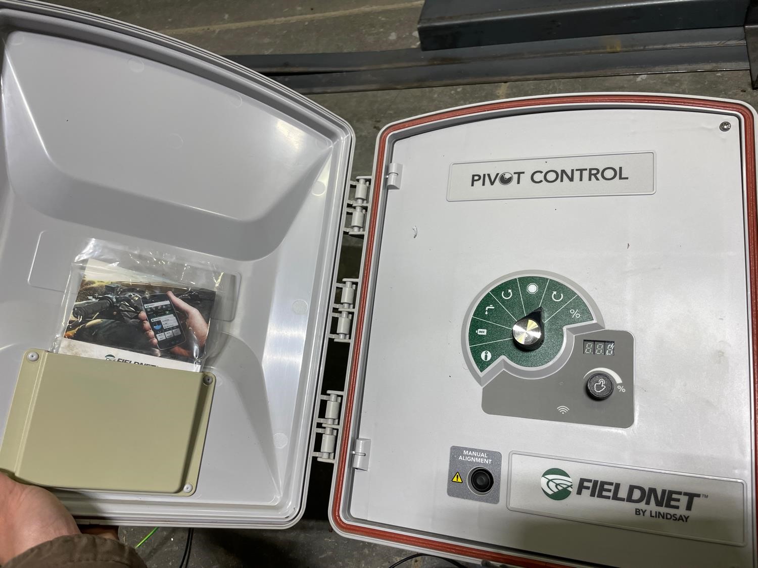 Lindsay Fieldnet Pivot Control With GPS BigIron Auctions