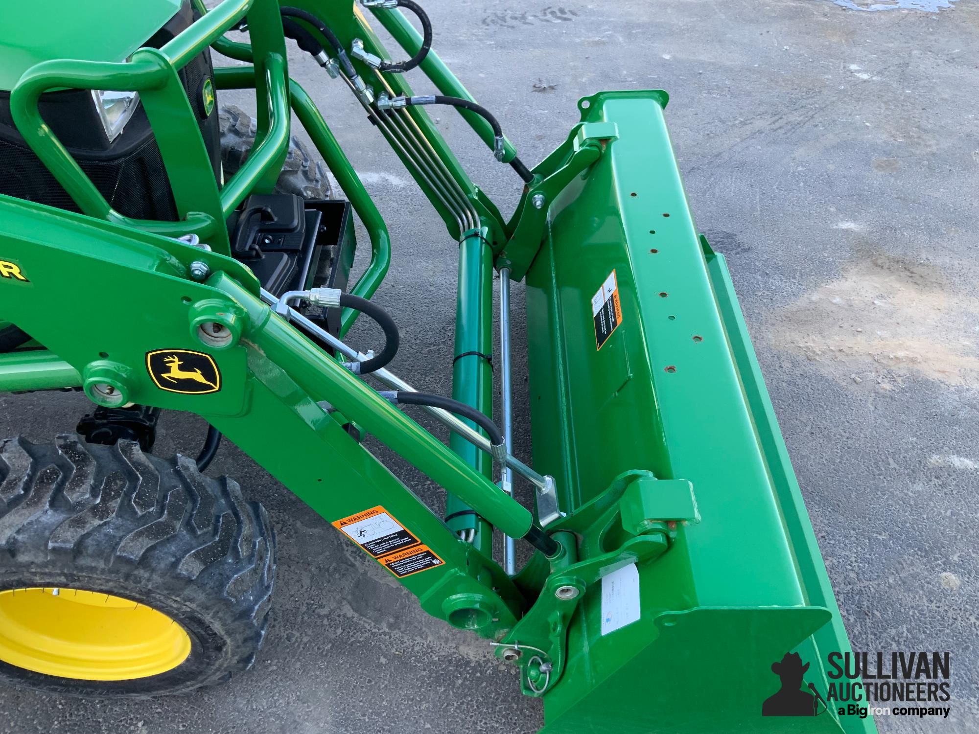 2022 John Deere 2025R MFWD Compact Utility Tractor W/Loader BigIron