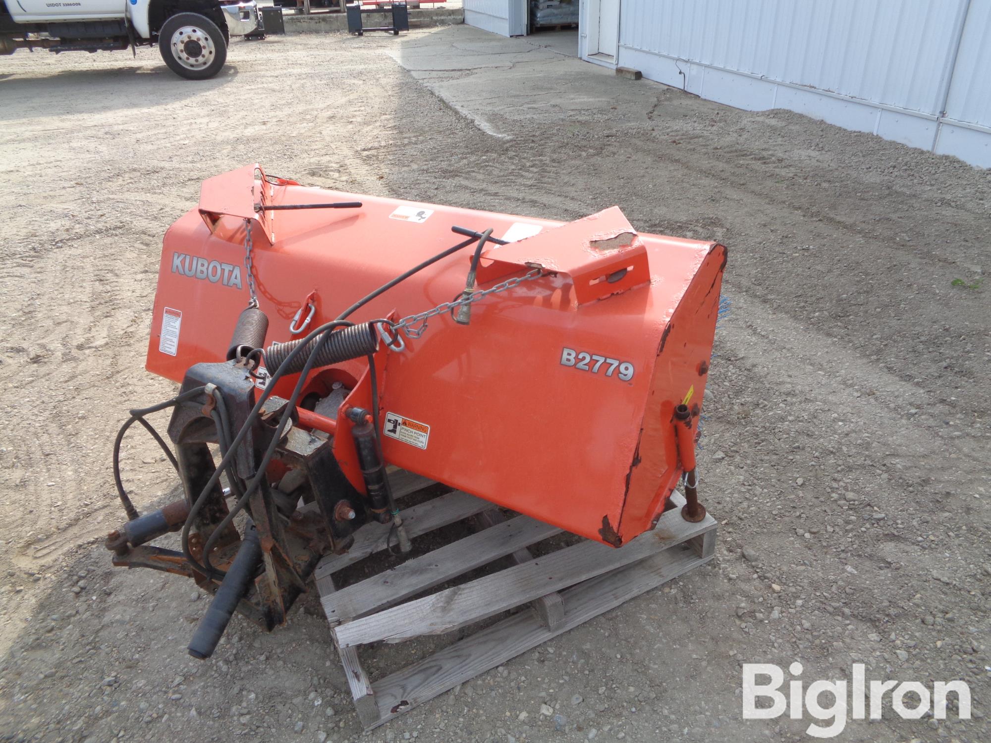 Kubota B2779 5' Front Broom/Sweeper BigIron Auctions