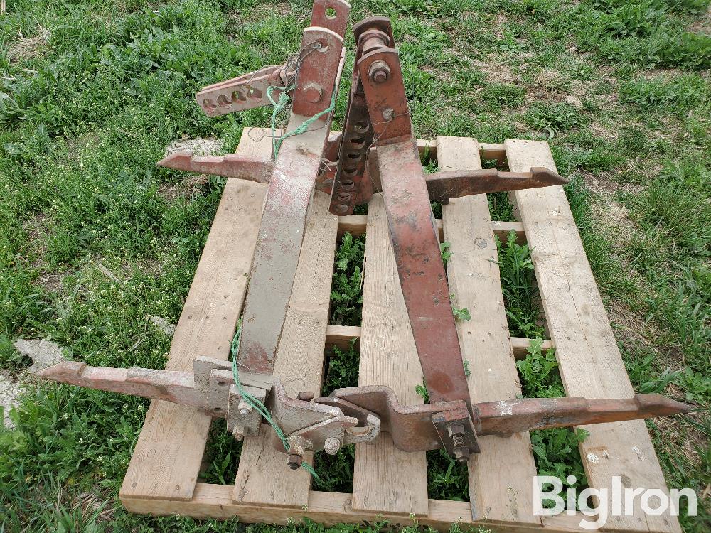 International 3-Pt Hitch To Fast Hitch Adapters BigIron Auctions