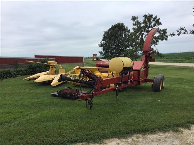 2007 New Holland FP230 Pull-Type Forage Harvester BigIron Auctions