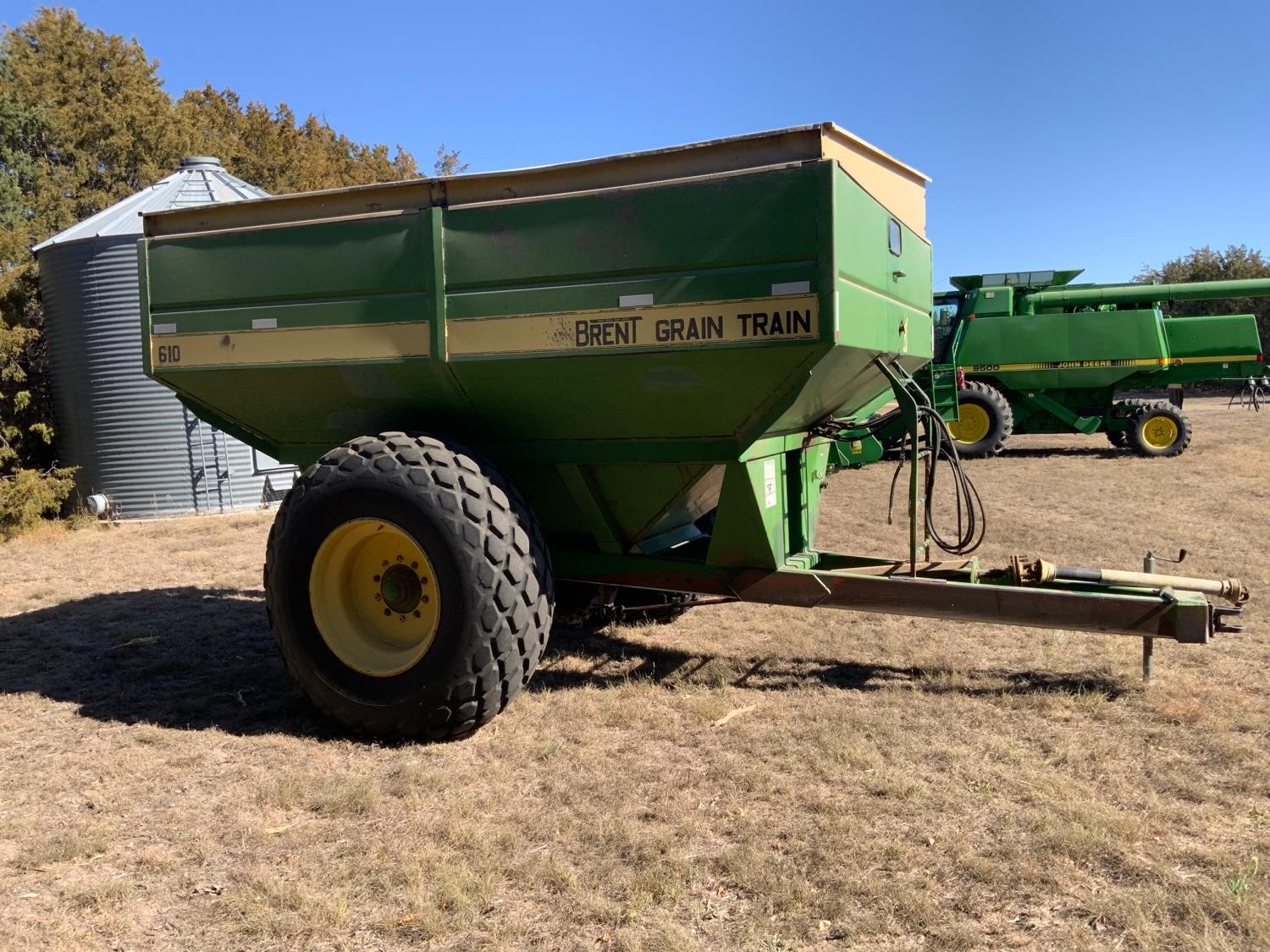 Brent 610 Bushel Grain Cart BigIron Auctions