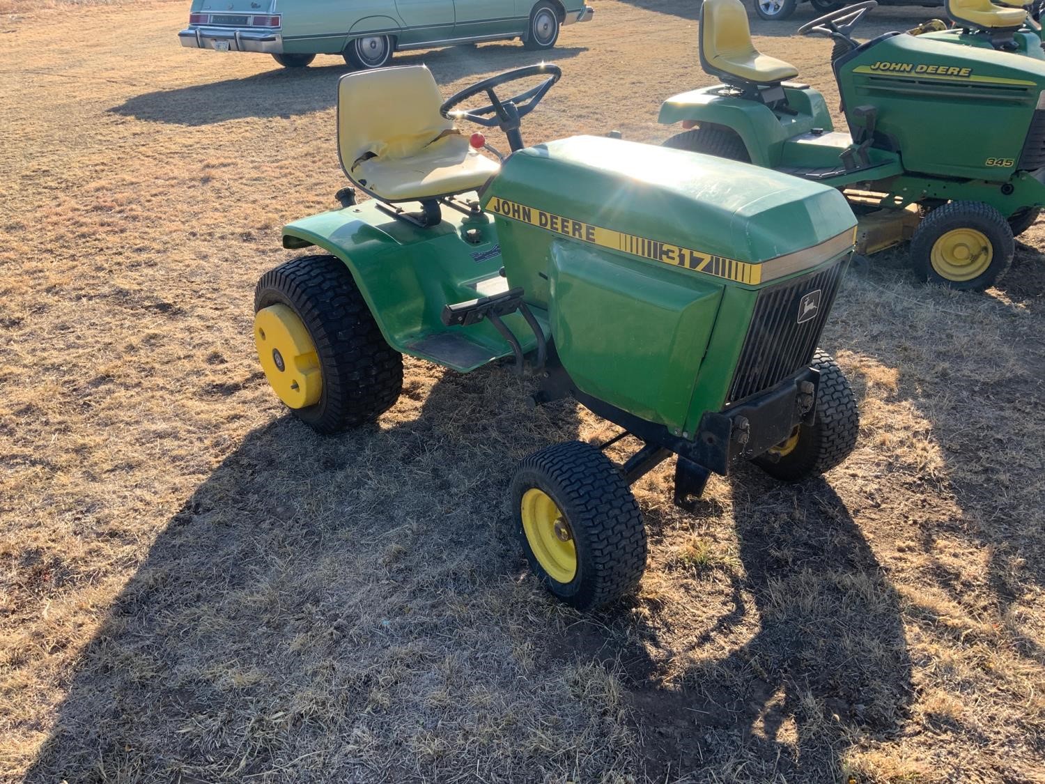 1982 John Deere 317 2WD Lawn Tractor BigIron Auctions